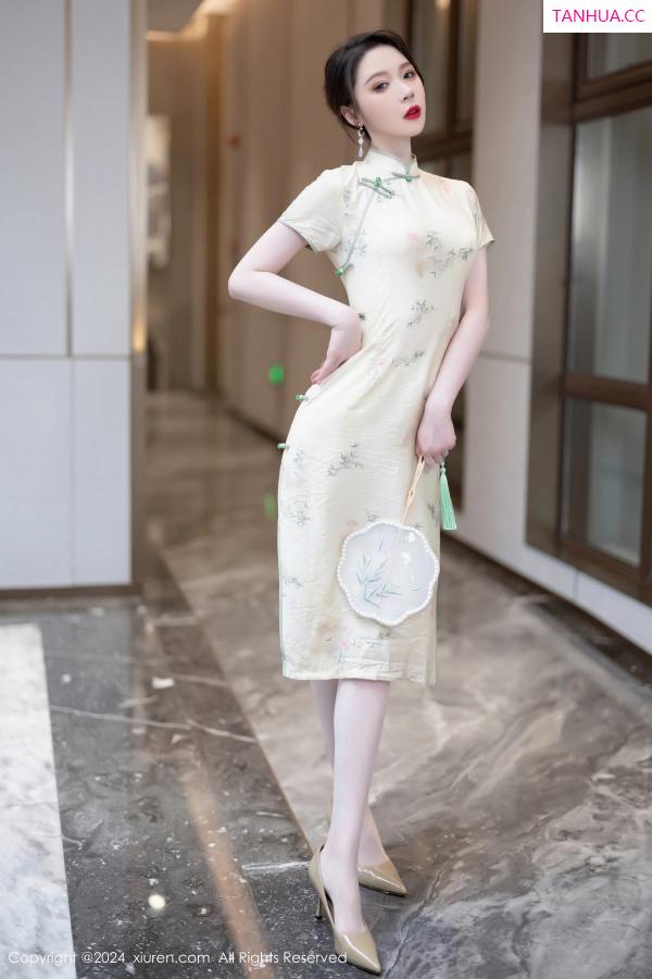 梦心玥  [XiuRen]高清写真图 2024.05.07 No.8497 梦心玥 丝袜美腿第12张图片
